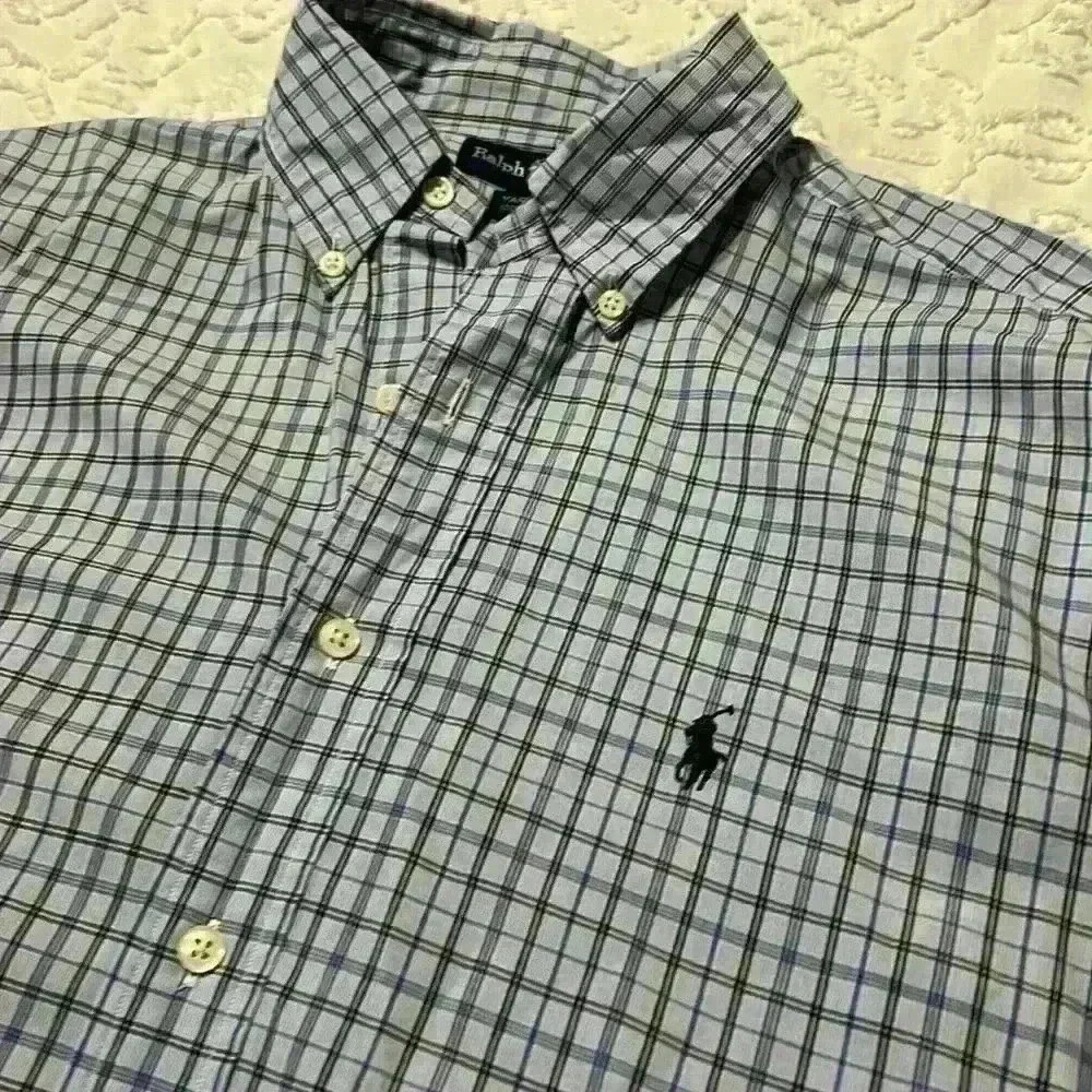 Ralph Lauren Yarmouth 100% cotton plaid dress shirt. Men’s size 15 1/2, 32/33 - Picture 5 of 7